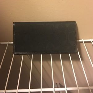 SOLD❤❤❤❤❤❤❤😥😥😥coach black monogram wallet