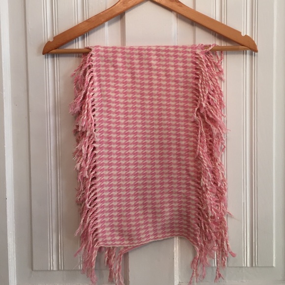 Pink Houndstooth Wool Scarf!