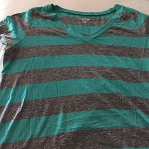 Grey and blue shirt sleeve shirt