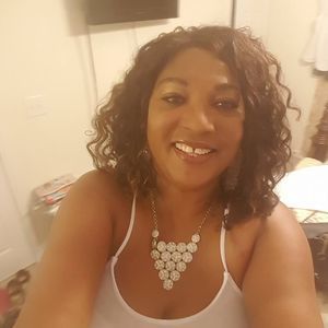 Meet your Posher, Frances