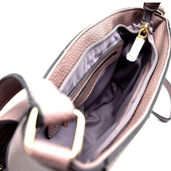 5⭐️ Pebble Vegan Leather Crossbody Tassel Handbag - Picture 4 of 4