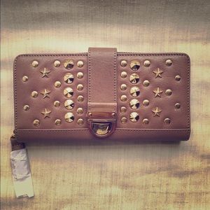 Continental taupe leather wallet