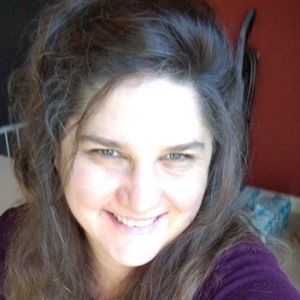 Meet your Posher, Kendra