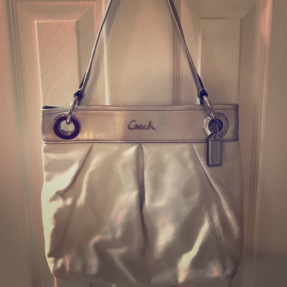 Coach - Picture 1 of 4