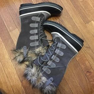 SOREL BOOTS size 7