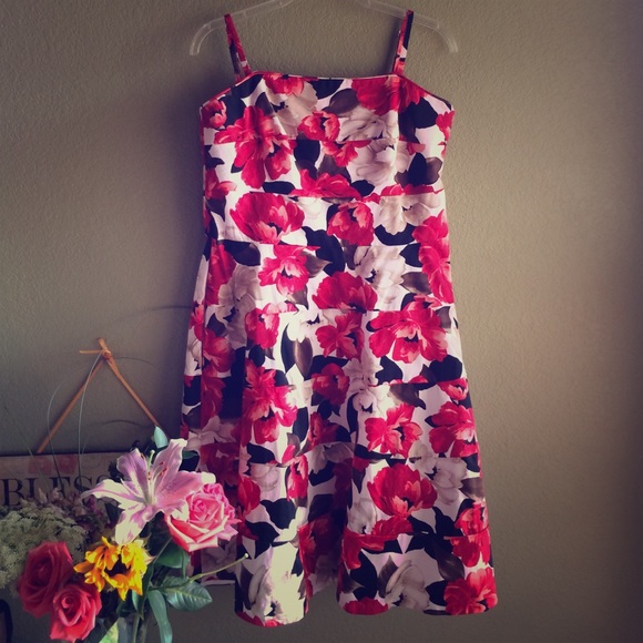 White House Black Market Peony print dress
