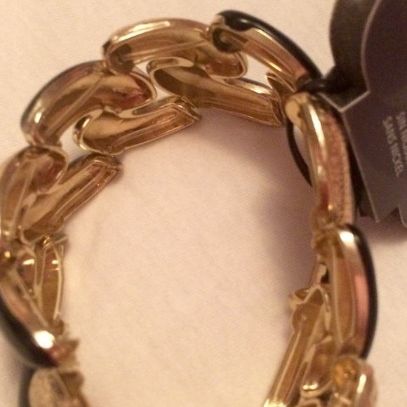 Bracelet/Cuff - Picture 2 of 4