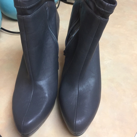 Grey Leather Nine West Shoe Booties Brand New!!