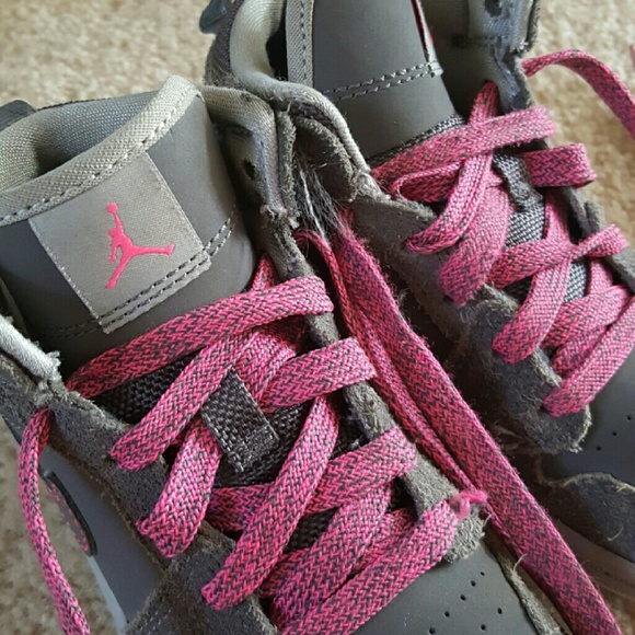 Retro 1 Jordans - Picture 4 of 4