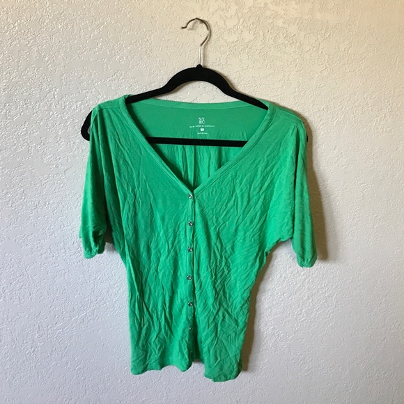 ny & co shirt. size m. guc.
