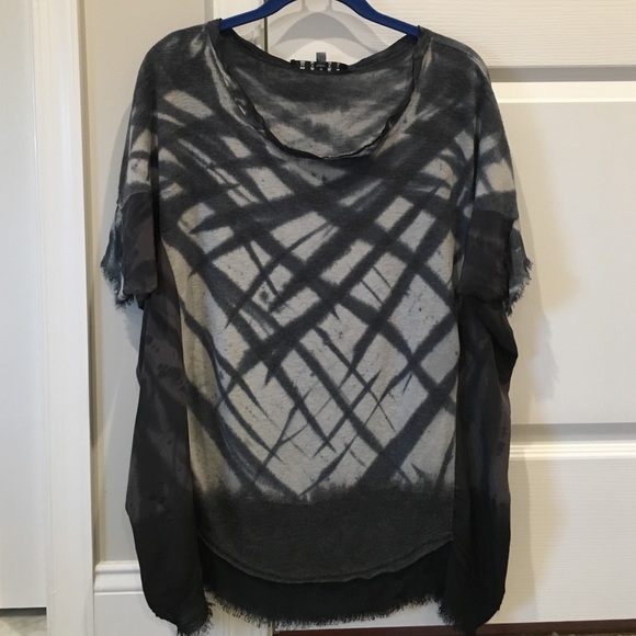 Brand new Mezon cashmere short sleeve top