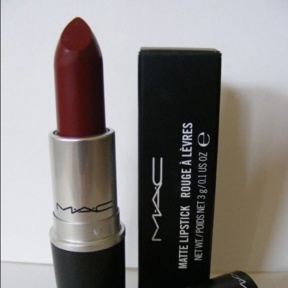 New Mac Diva lipstick