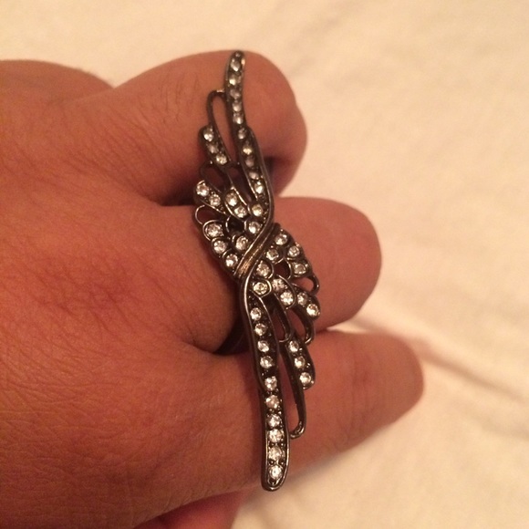 Ring - Picture 3 of 3