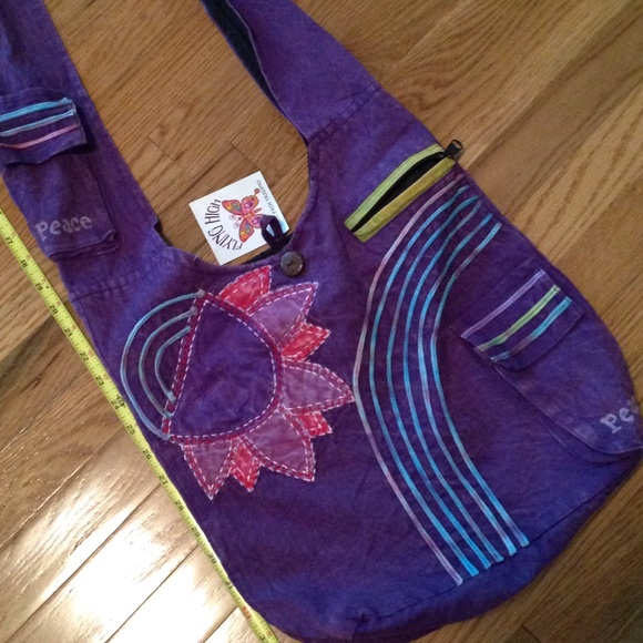 Cross body hobo bag