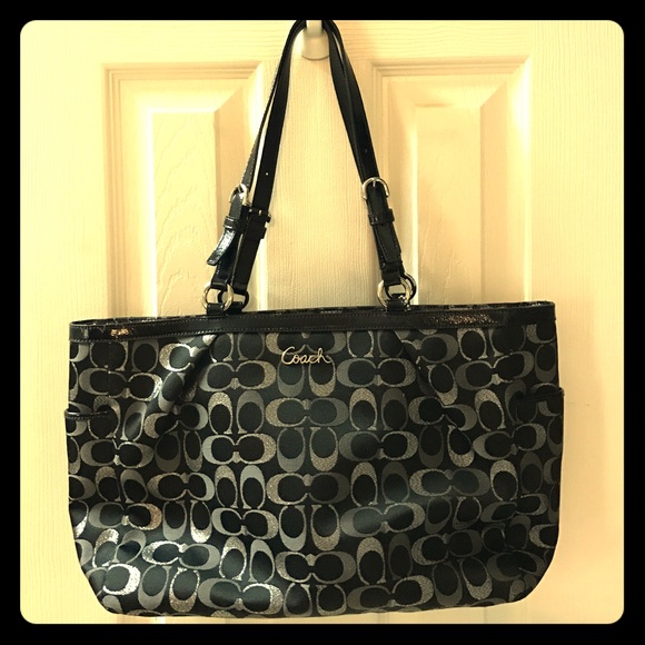 Coach purse - Picture 1 of 4
