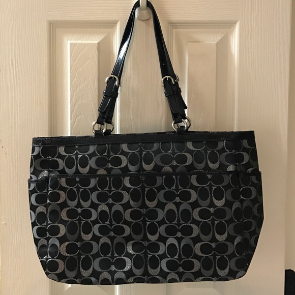 Coach purse - Picture 2 of 4