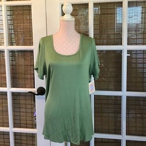 Green ribbed LuLaRoe Classic Tee