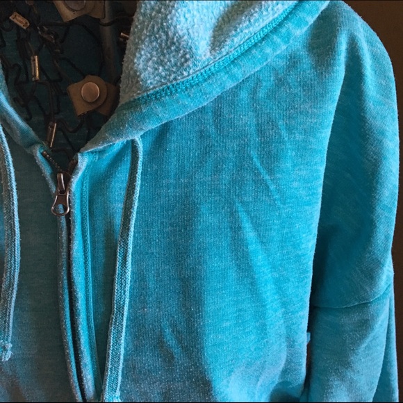 Turquoise Pac Sun Zip - Picture 2 of 3