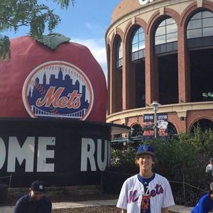 Meet your Posher, Brady