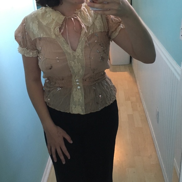 Brown blouse - Picture 1 of 4