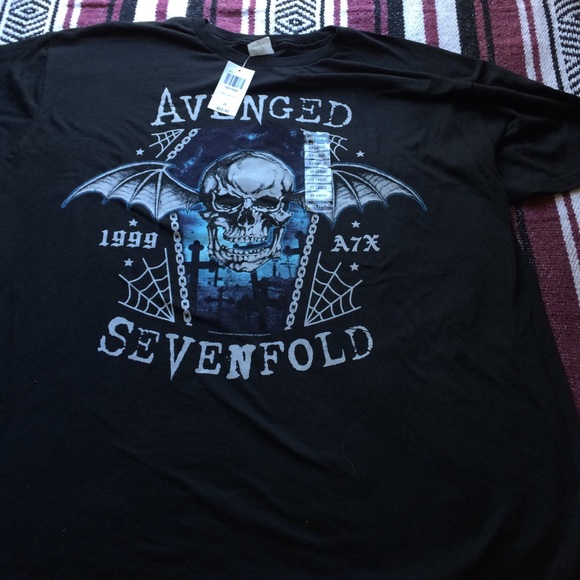 Avenged sevenfold band tee! 💀