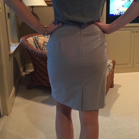 Banana Republic Pencil Skirt - Picture 2 of 3