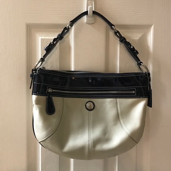 Coach purse - Picture 2 of 4