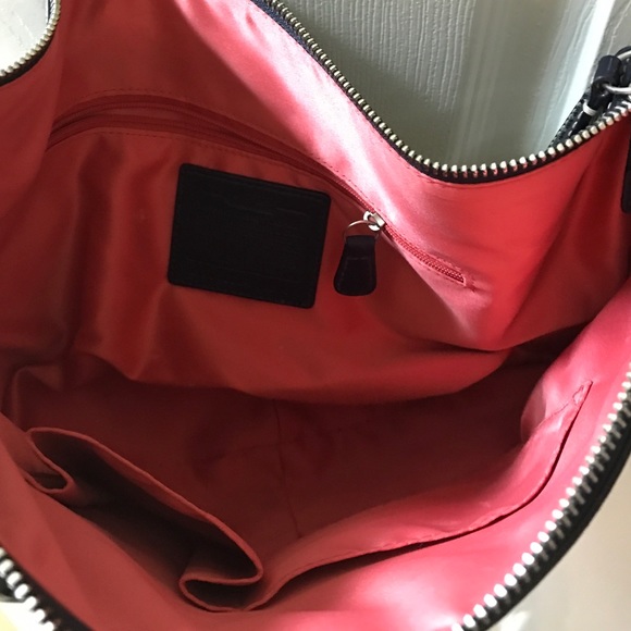 Coach purse - Picture 3 of 4