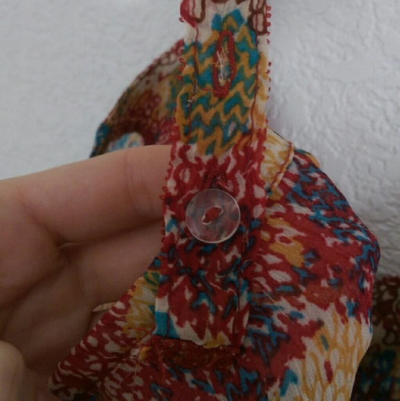 Convertible Lace Crossback Tank - Picture 4 of 4