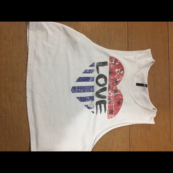 Love usa tank