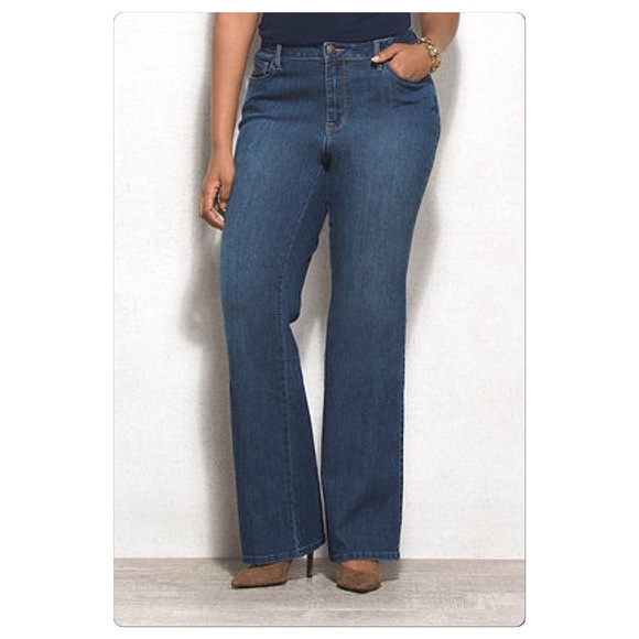 Jean Femme Venezia Taille 18 Regular – 100% Coton, Coupe Relax, Fabriqué Au Cambodge – Occasion Bon état