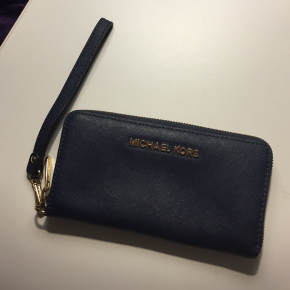 Michael kors wallet/wristlet
