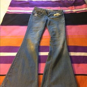 Boot Cut Blue Jeans w/ Star