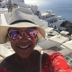 Meet your Posher, Dora