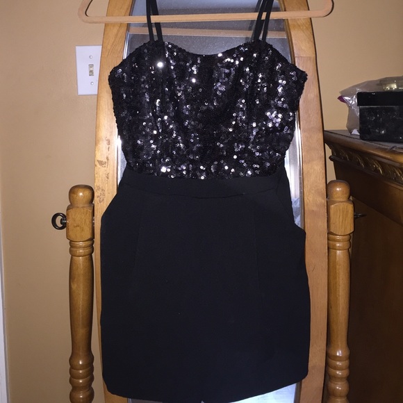 Sequin tank top strap romper - Picture 1 of 1