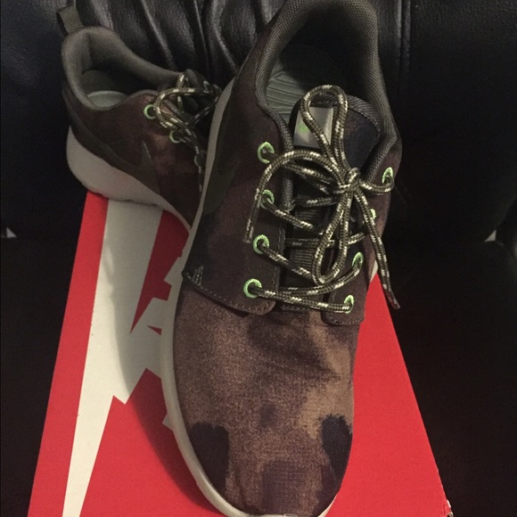 Womens Nike Rosherun