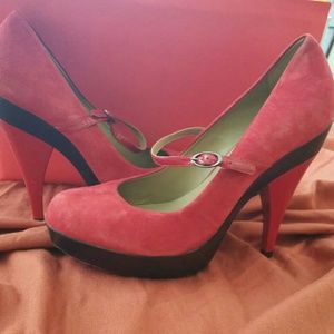 Charles David Mary Jane heel size 9