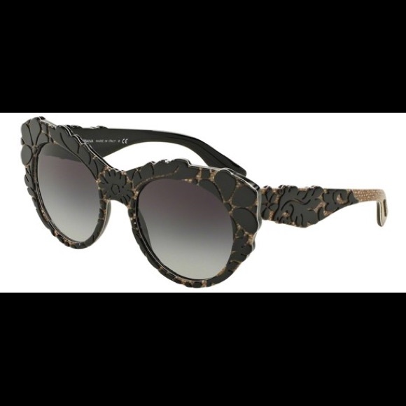 Rare dolce and gabbana sunglasses! Like new - Picture 2 of 2