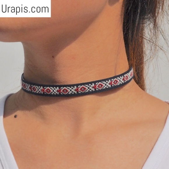 Jewelry - BRAND NEW Embroidered choker