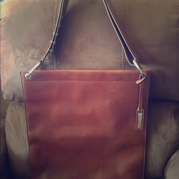 Large/long Michael Kors purse.Still has tag on it! - Picture 1 of 4