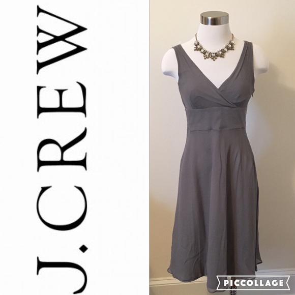 Crinkle grey sleeveless v-neck dress