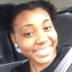 Meet your Posher, Kayna