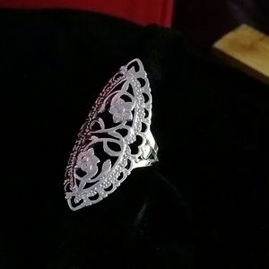 Beautiful open cut sterling silver ring size eight