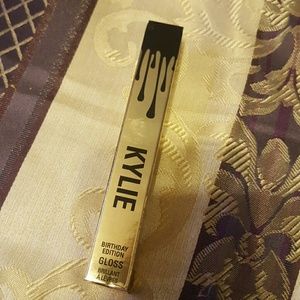 Limited Birthday Edition Kylie Lipgloss in Poppin