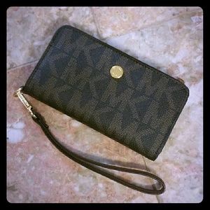 Authentic Michael Kors Wristlet