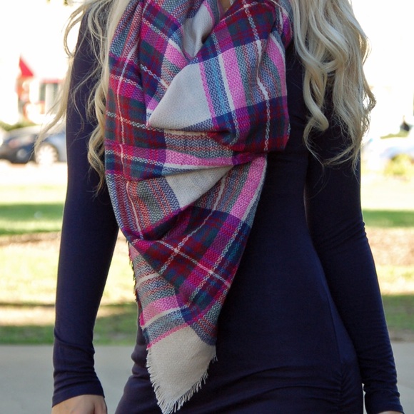 Re-stocked! Customer Favorite!!! Blanket Scarf! - Picture 3 of 8