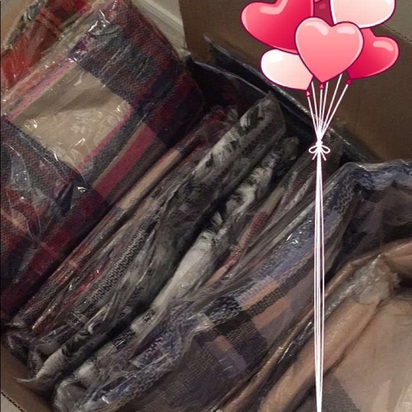 Re-stocked! Customer Favorite!!! Blanket Scarf! - Picture 6 of 8