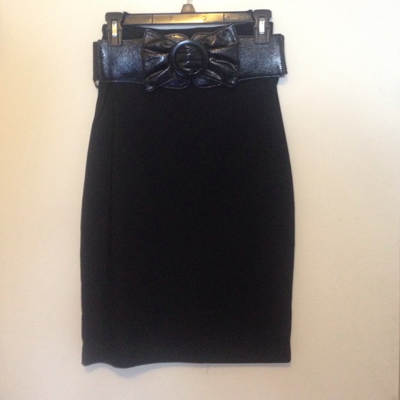 Black pencil shirt with belt