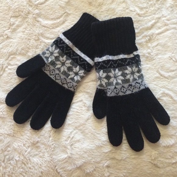 Black & gray gloves