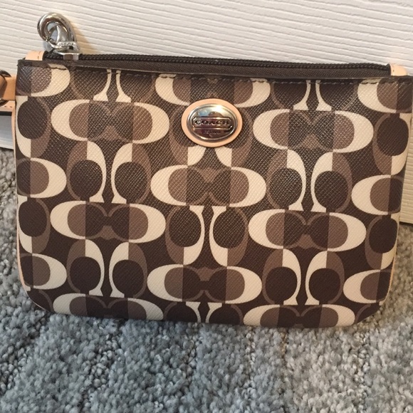 Coach wristlet brown - Picture 2 of 3